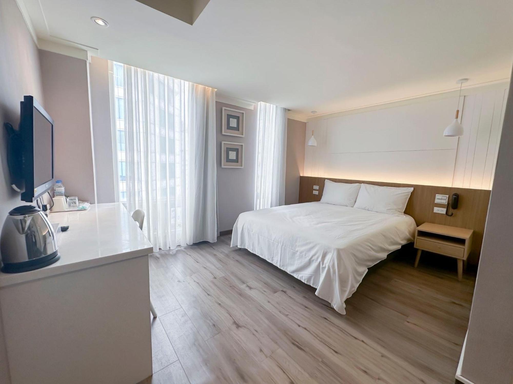 Days Fine Hotel Kaohsiung Extérieur photo